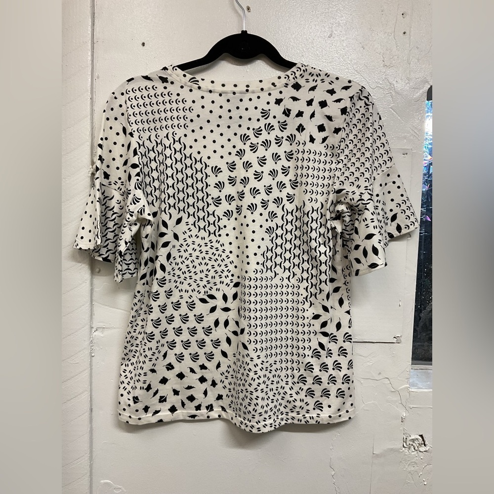 Ann Taylor Tshirt Size Medium - Picture 2 of 6